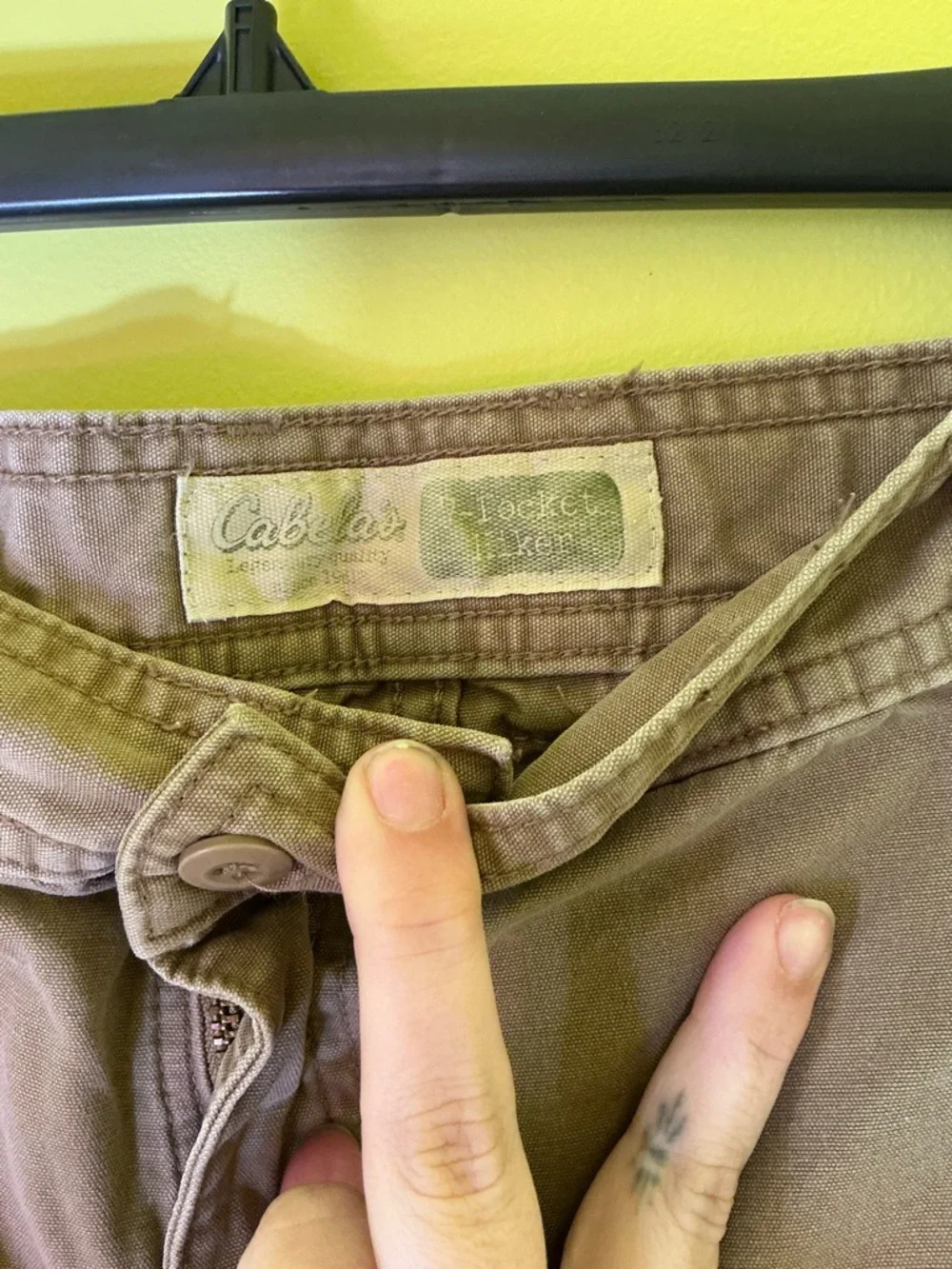 Tan Cabela's cargo shorts